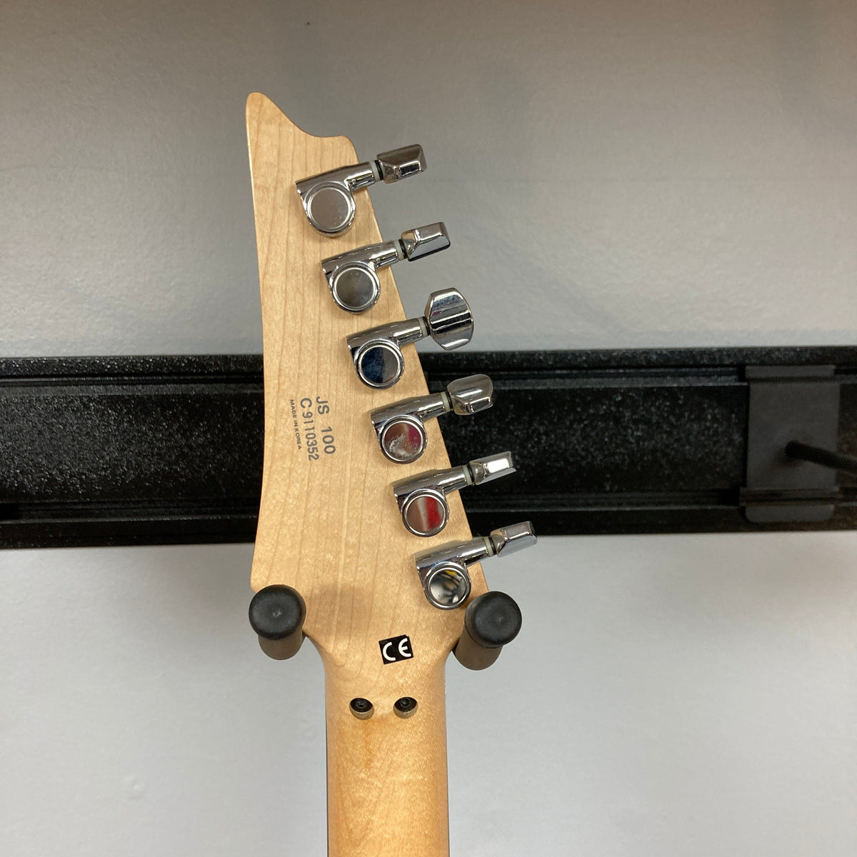 1999 Ibanez JS100 – Trans Red – Signed by Joe Satriani w/case