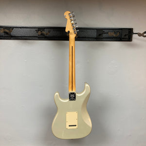 2006 Fender Stratocaster MIM Inca Silver – Signed by Rock Legends