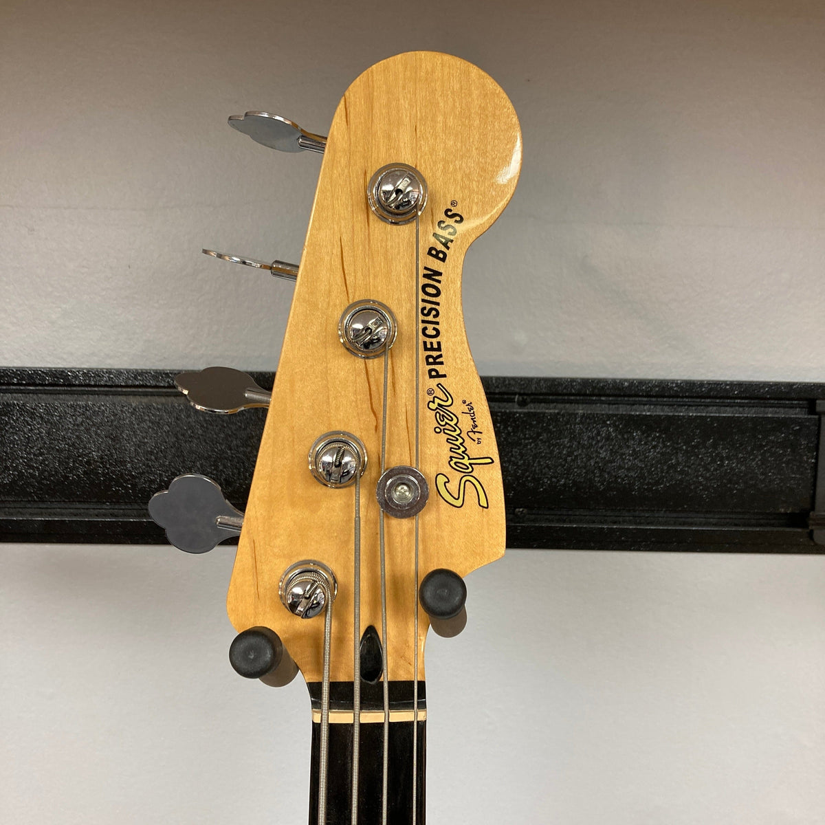 2015 Squier Vintage Modified Fretless Precision Bass