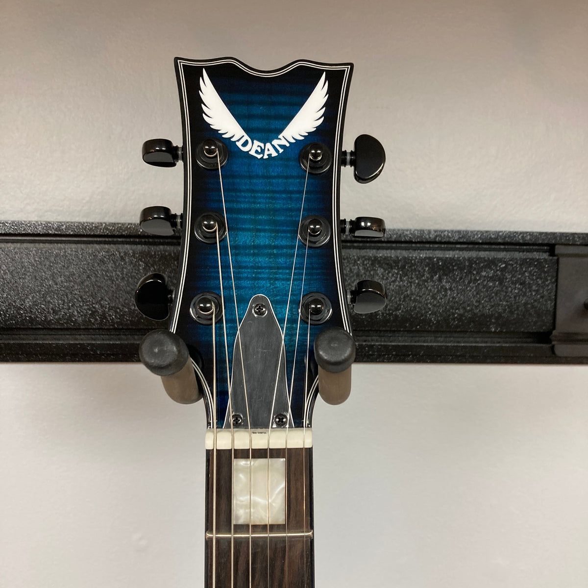 Dean Thoroughbred John Connolly Trans Blueburst