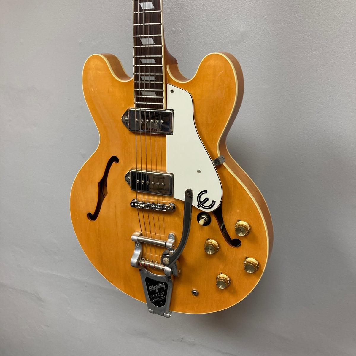 Epiphone Casino Reissue 1995 w/Case Consign, hollow-body electric guitar, showcasing strings and body, renowned for its craftsmanship and vintage-inspired features.