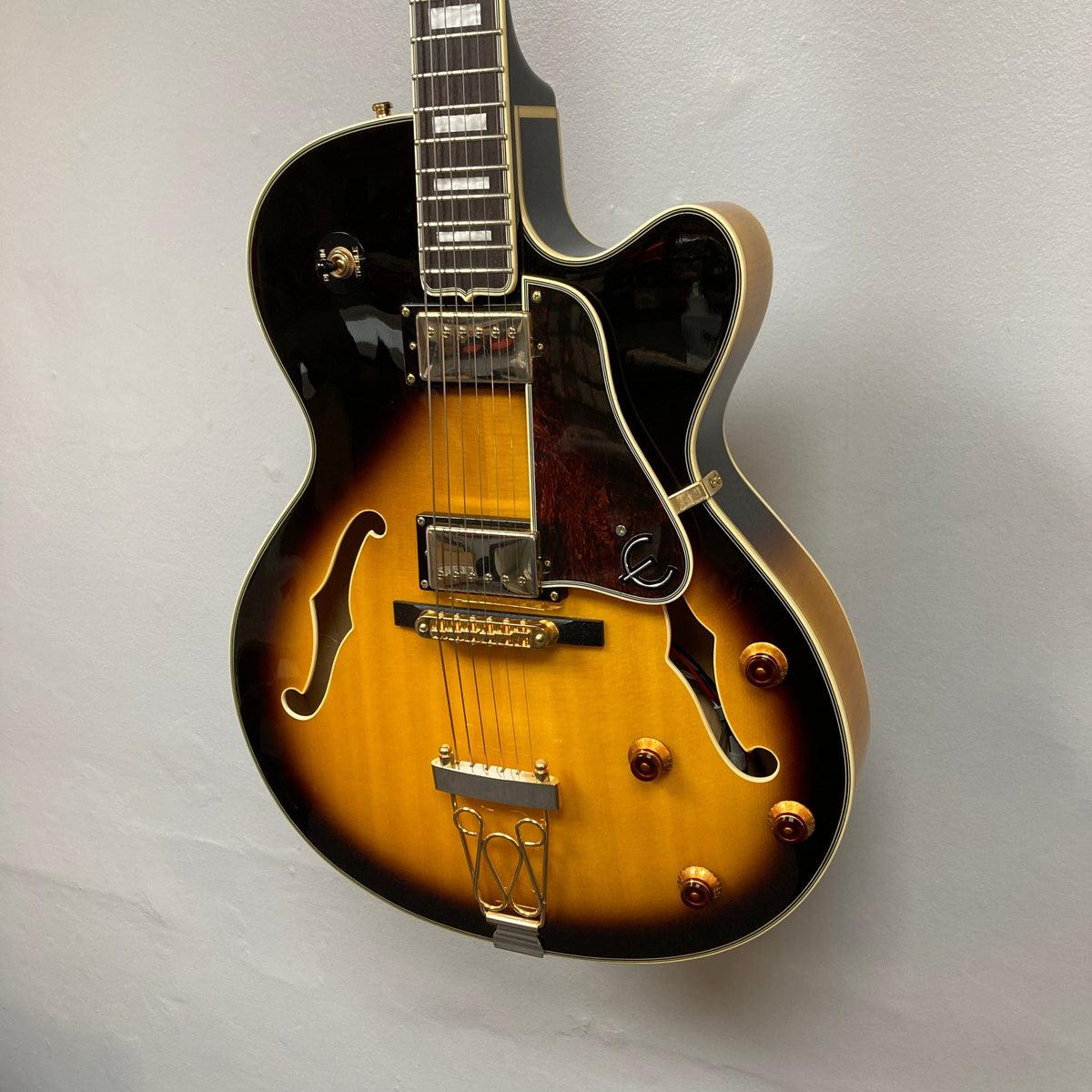 Epiphone Joe Pass Emperor II Vintage Sunburst Used w/Case