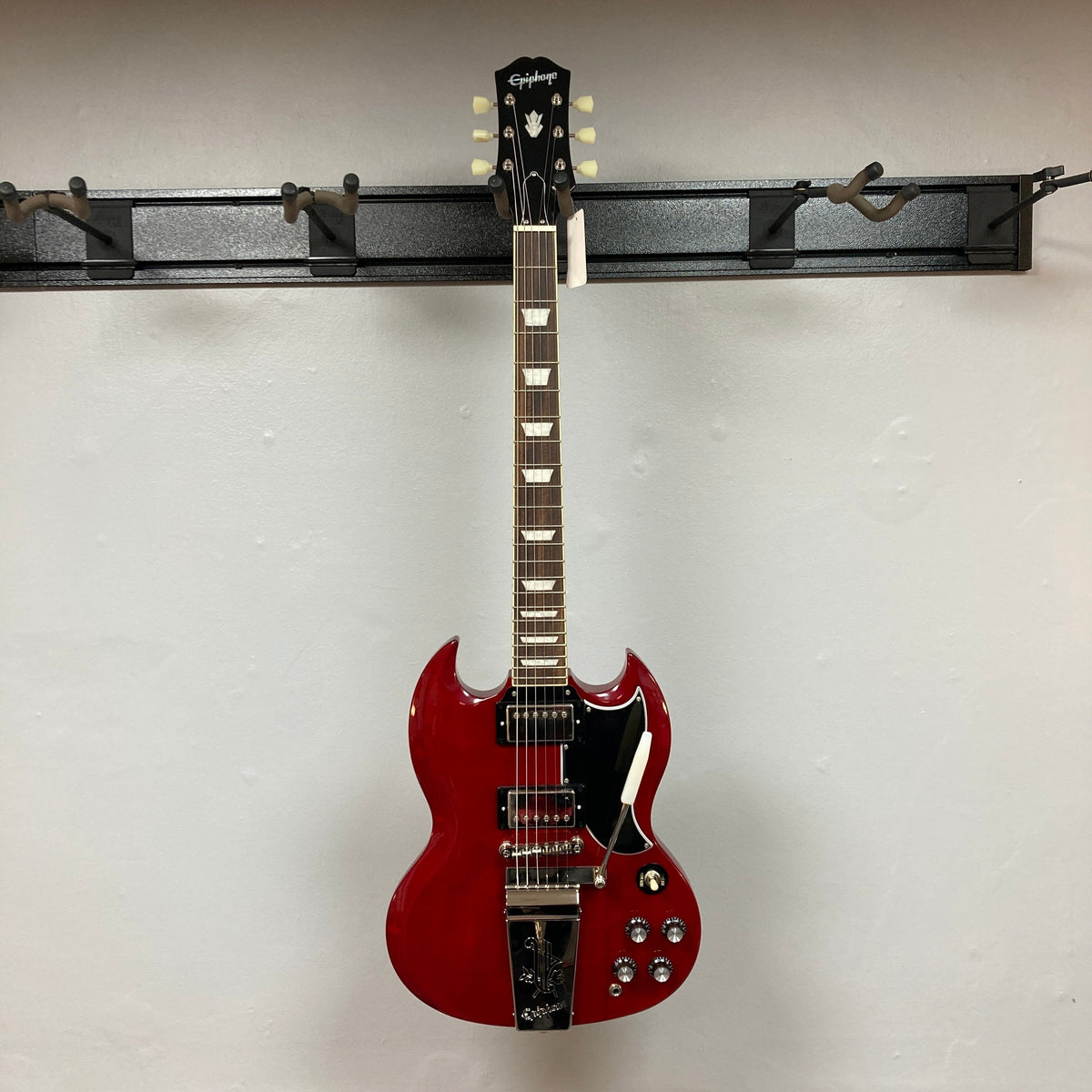 Epiphone SG Standard '61 Maestro Vibrola Vintage Cherry
