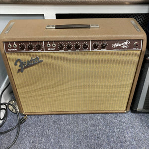 Fender '63 Vibroverb Reissue 40-Watt 2x10 Guitar Combo with vintage-style brown control plate and knobs.