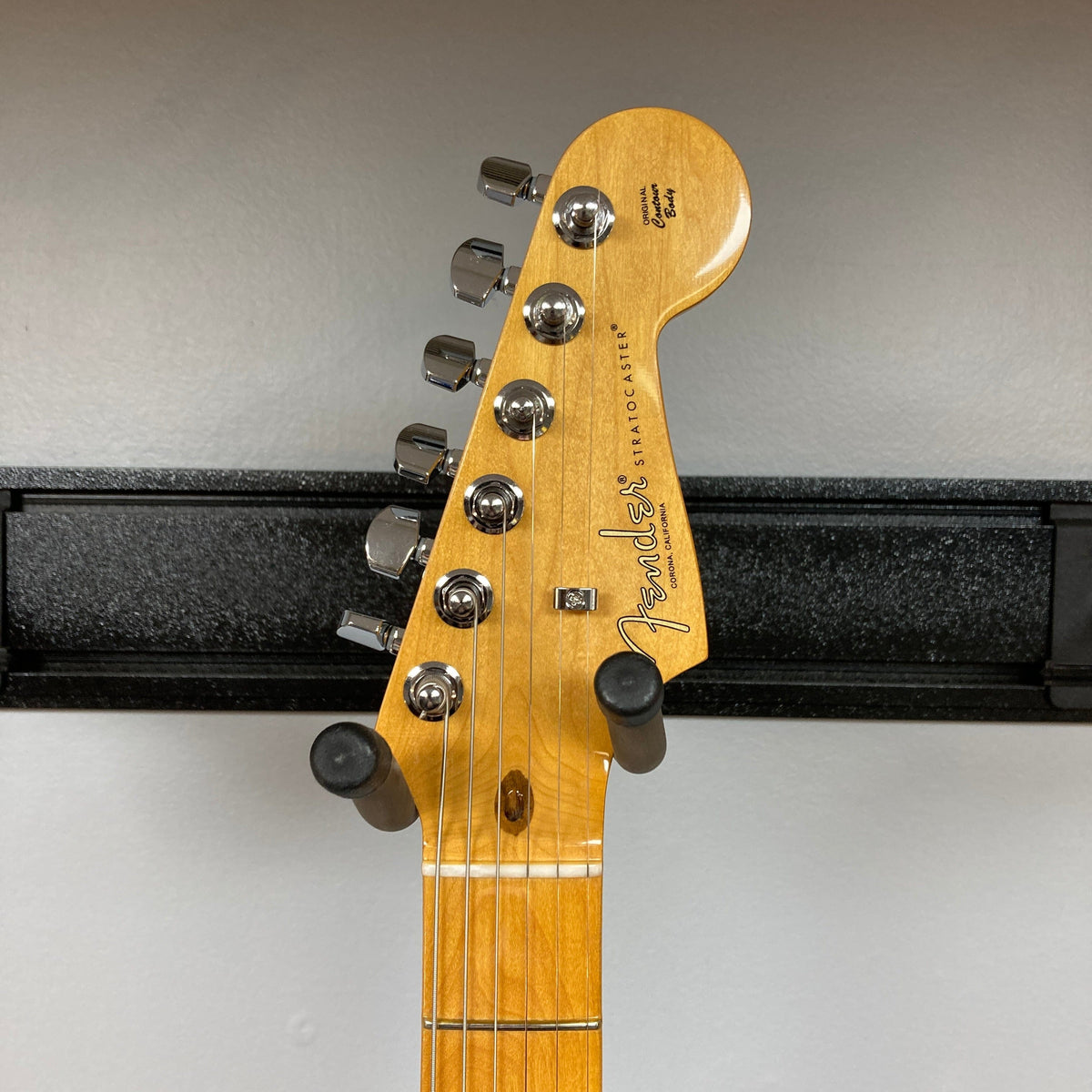 Fender American Professional II Stratocaster Dark Night w/Case Consign