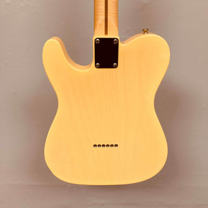 A close-up of the Fender Custom Shop '51 Reissue Nocaster NOS 2006 showcases its intricate craftsmanship and classic vintage charm.