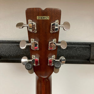 Fender F-35 1972 - 1981 - Natural MIJ, close-up of guitar's intricate craftsmanship with Spruce top and Obankole back and sides.