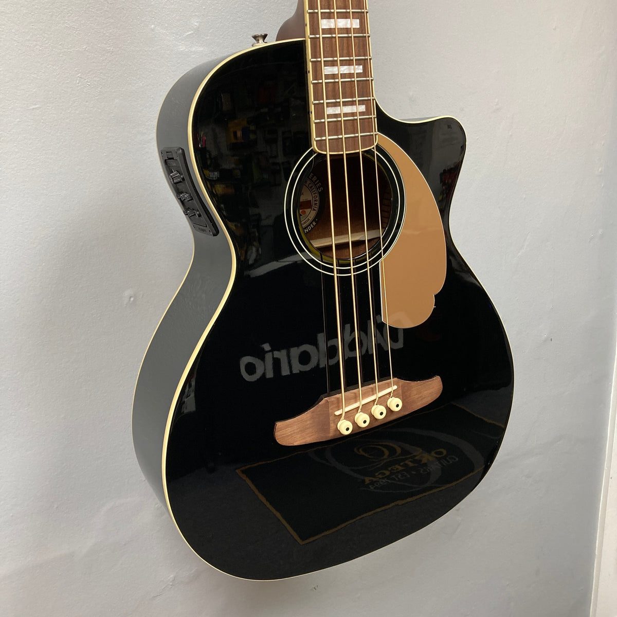 Fender Kingman Acoustic Electric Bass Black w/Hard Case Used