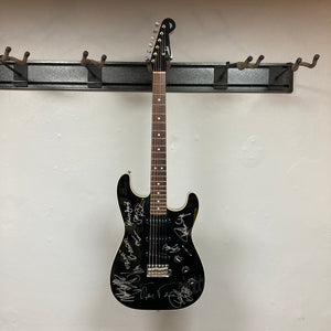 Fender MIJ Aerodyne Stratocaster Signed by 9 Rock Legends – Rock & Roll Fantasy Camp 2007