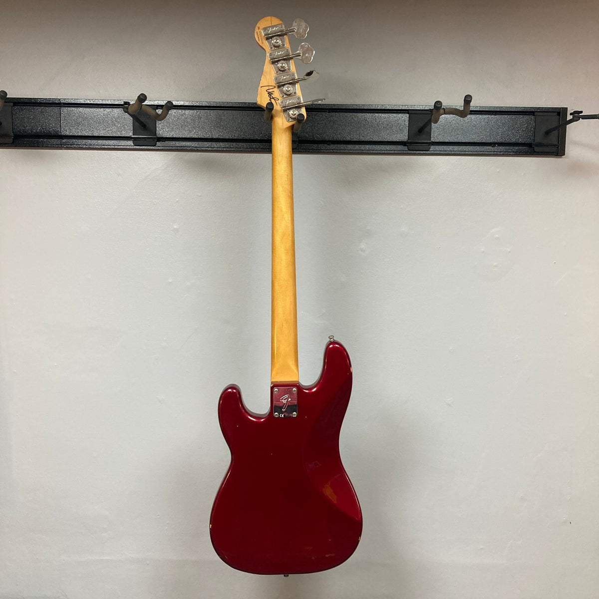 Fender Nate Mendel Precision Bass Candy Apple Red w/Tweed Case Used