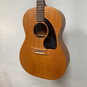 Gibson B-15 1967 - 1969 vintage acoustic guitar with solid mahogany body and neck, showcasing close-up details.