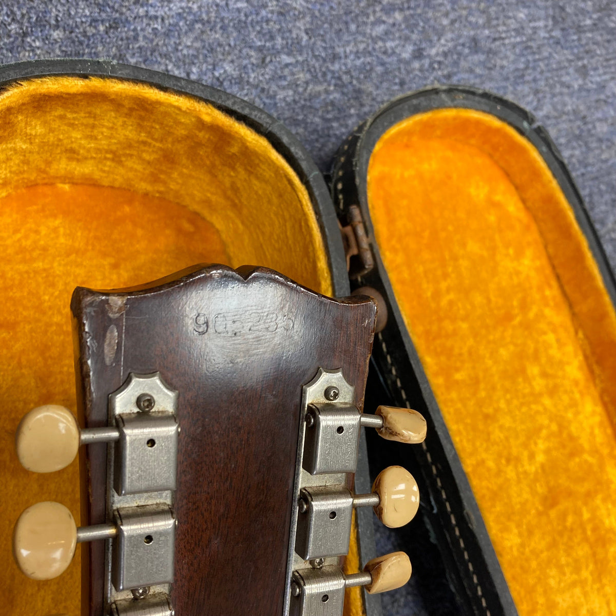 Gibson ES-335TD-12 1968 Sunburst 12-string guitar in open case.