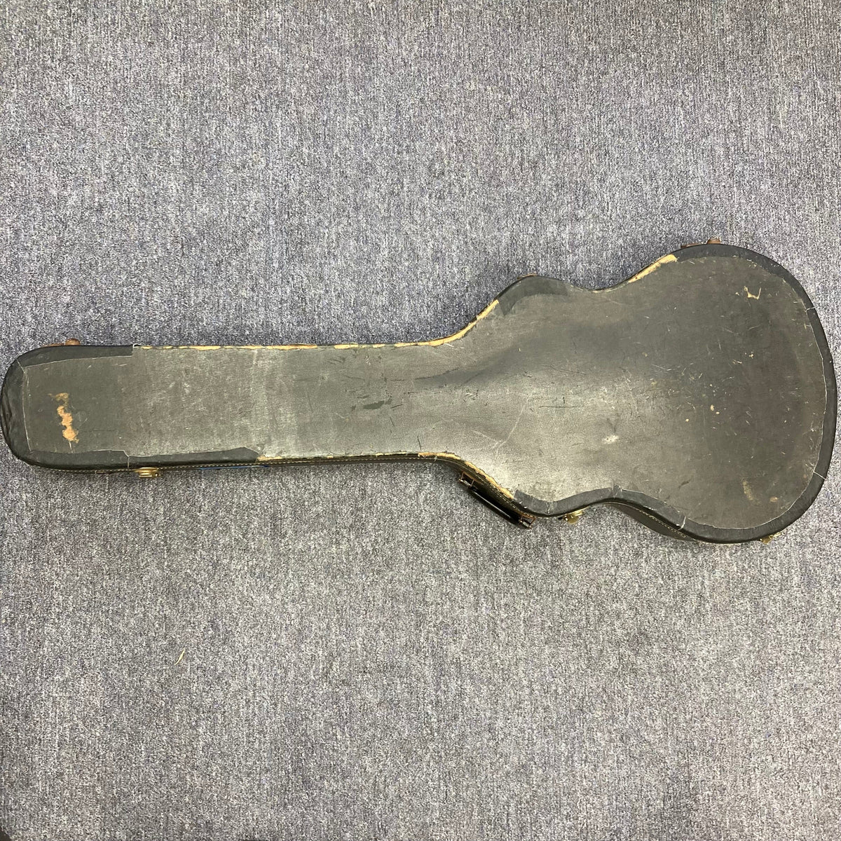 Gibson ES-335TD-12 1968 Sunburst guitar in black case on carpet.