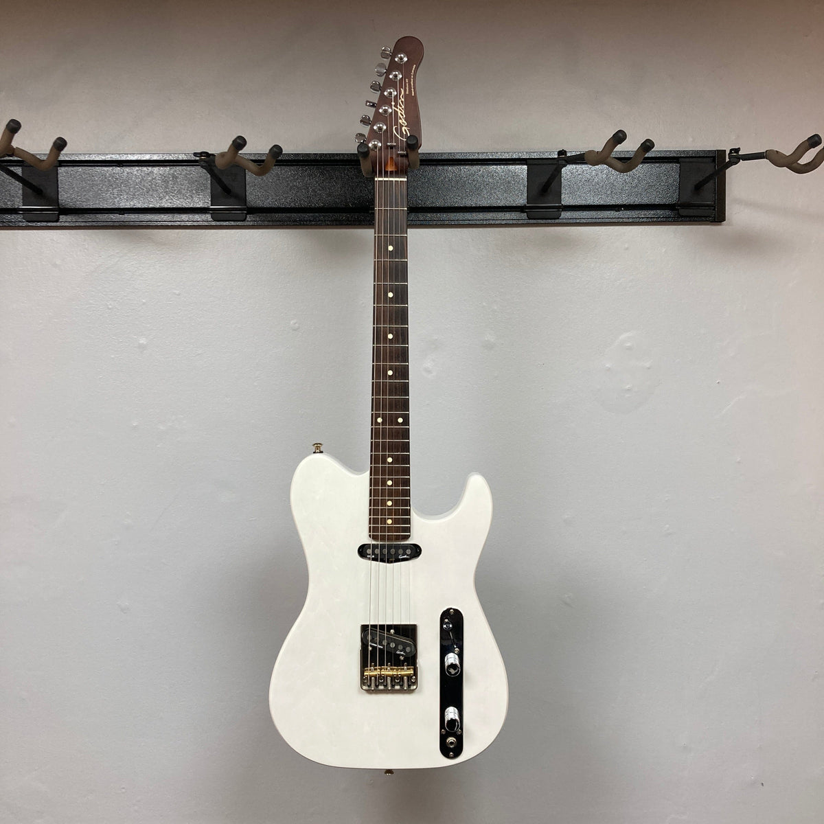 Godin Stadium HT Trans White RN w/gigbag Cosign USED