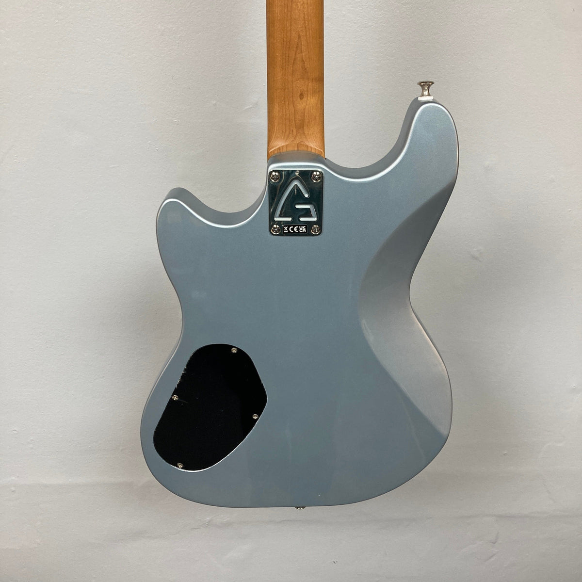 Guild Surfliner Deluxe Glacier Blue Metallic Refurb