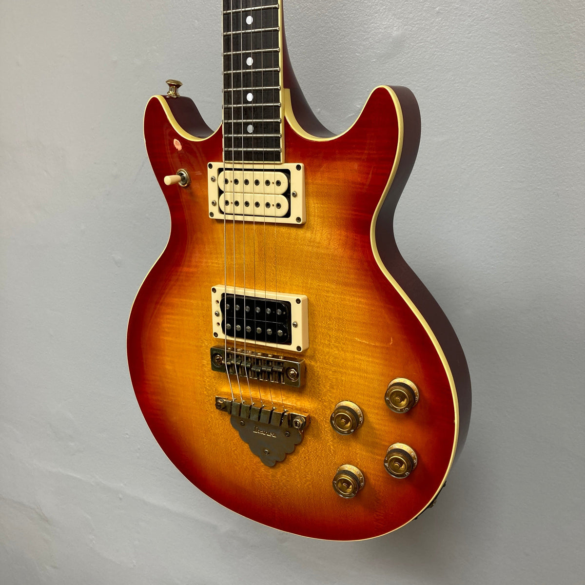 Ibanez AR100 Artist 1979 - 1984