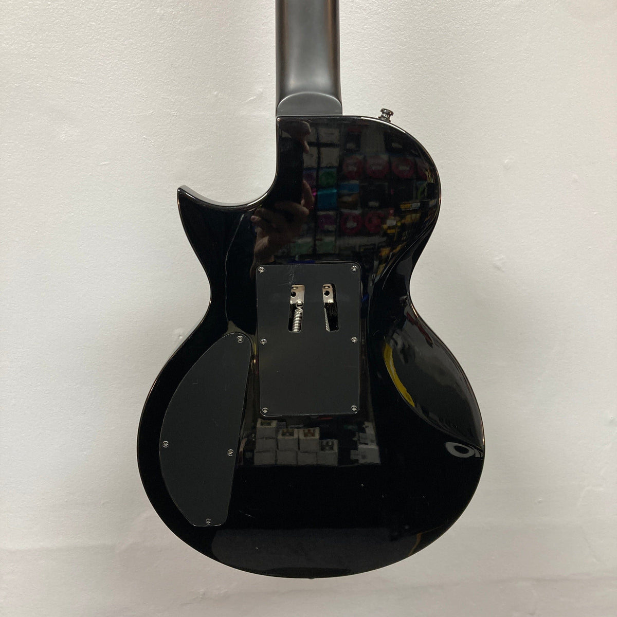 Kramer Assault 220 FR Black w/Case Used Consign