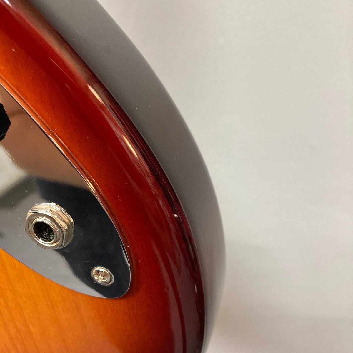 Sire Marcus Miller V5 Sunburst 4-String Used