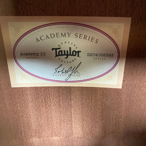 Taylor Academy 10 Acoustic Natural w/Gigbag Used