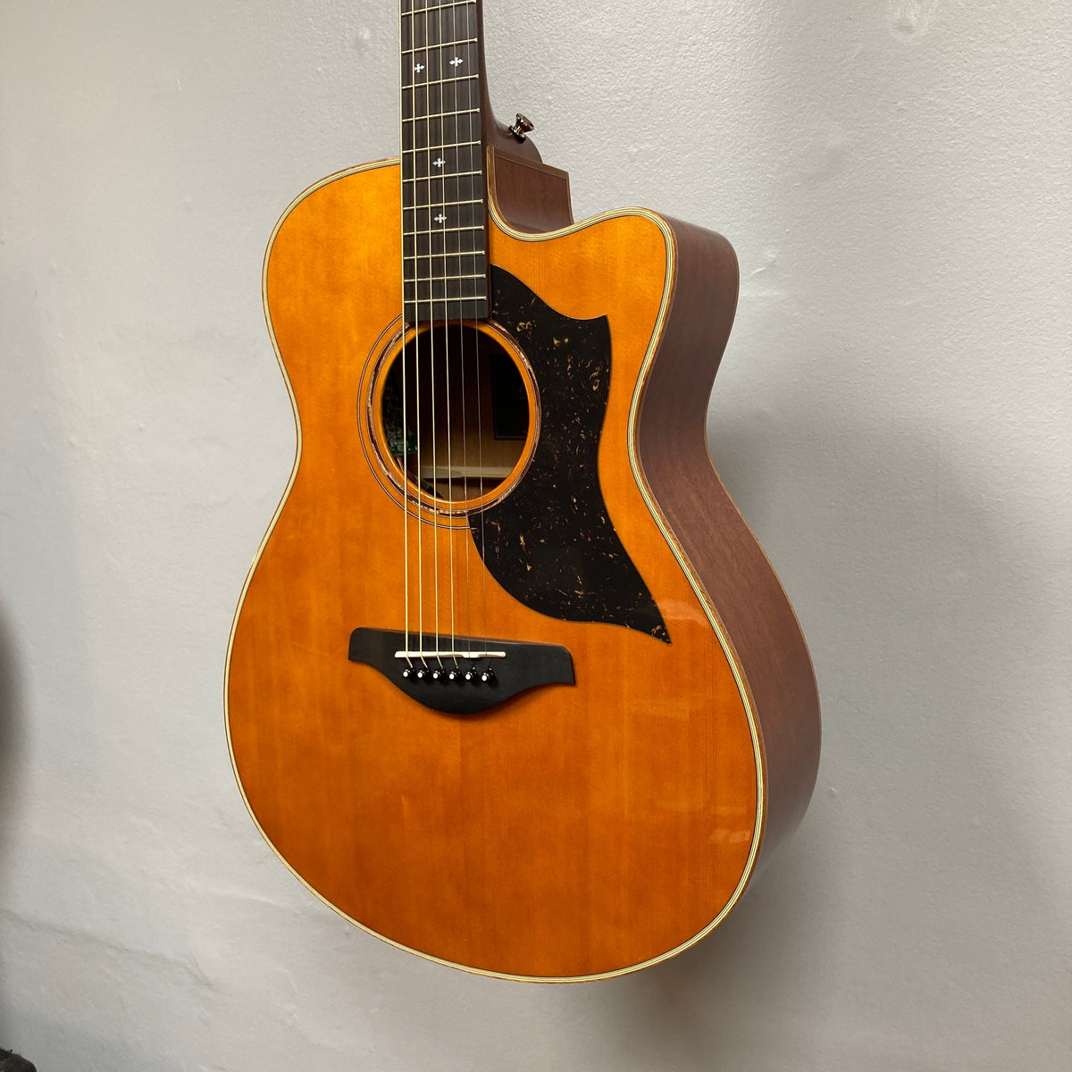 Yamaha AC5M ARE Concert Vintage Natural Made In Japan w/Case