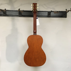 Art & Lutherie Roadhouse Q-Discrete Havana Brown Guitars...