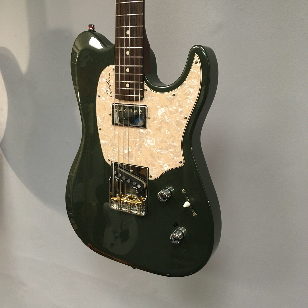 Godin Stadium ’59 Desert Green RN Guitars on Main