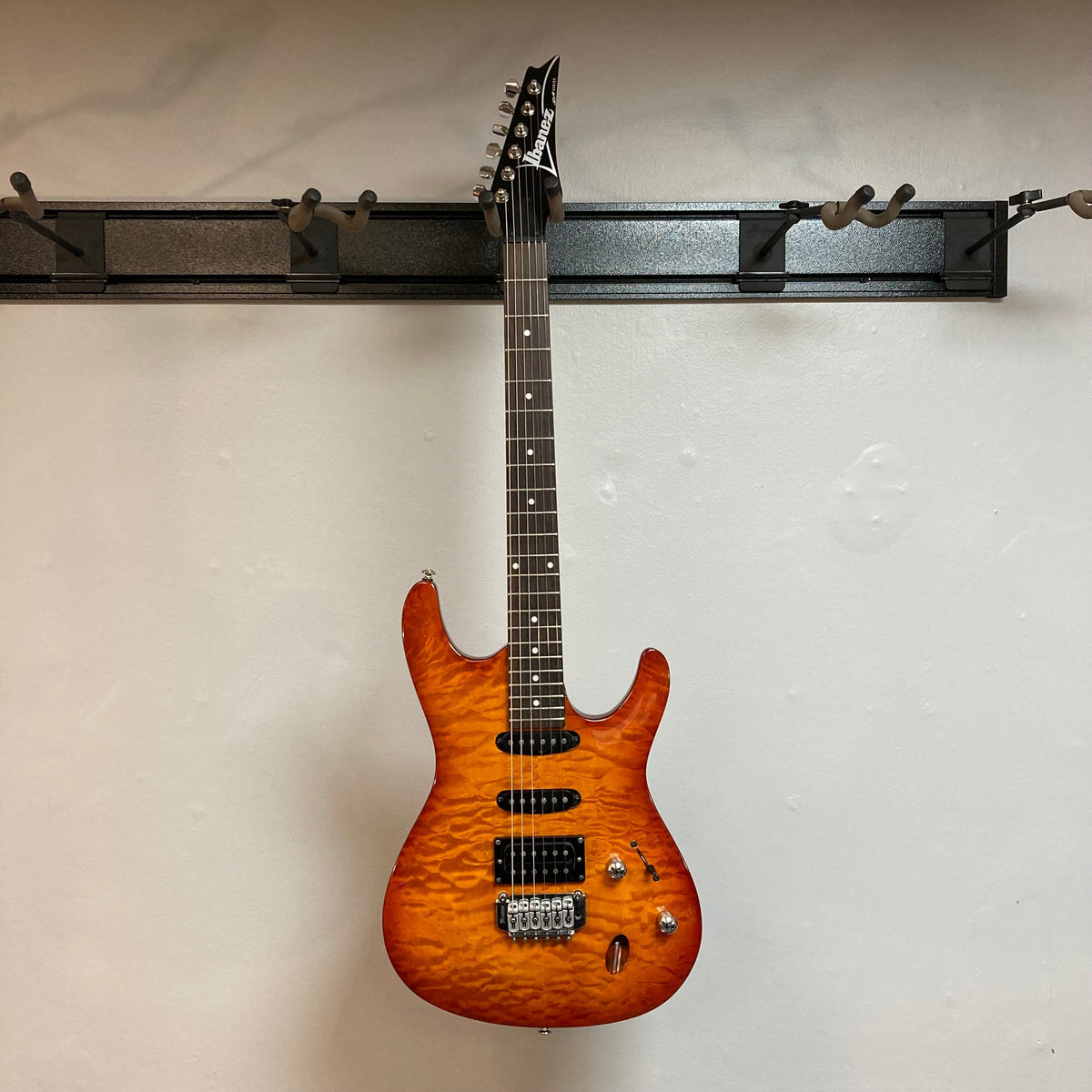 Ibanez SA Series Quilt Maple Amber Used Guitars on Main