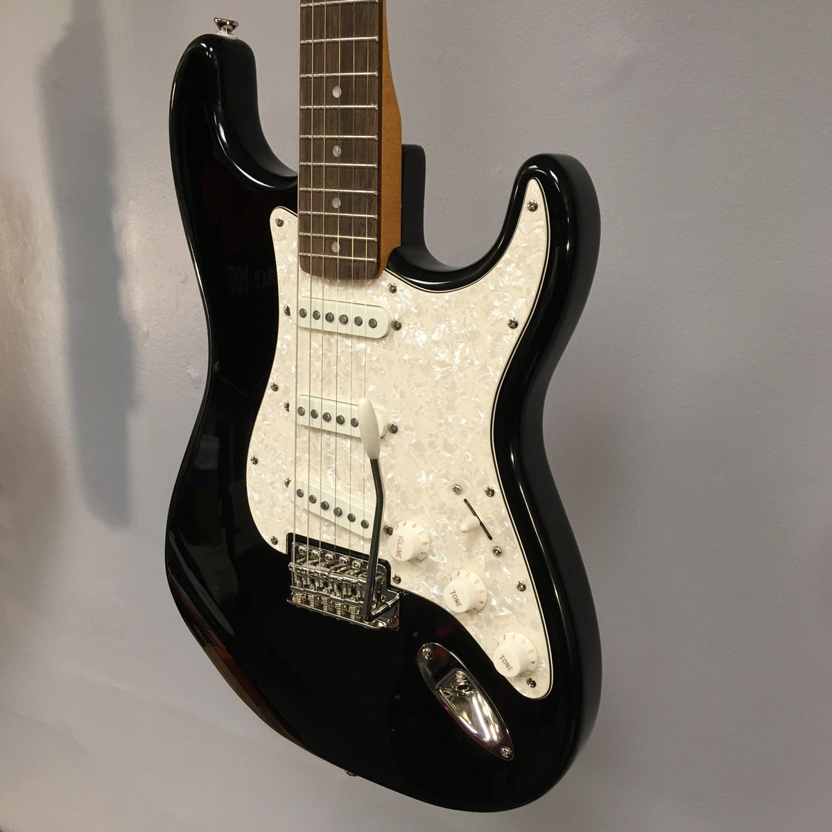 Squier Classic Vibe &#39;70s Stratocaster Black (refurbished)...