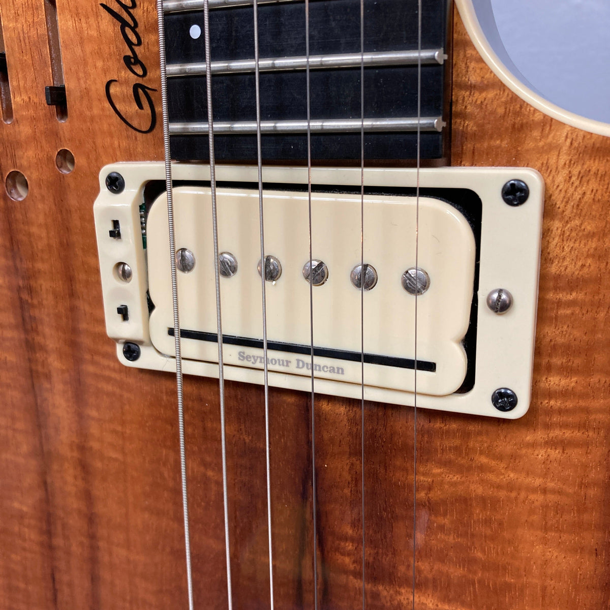 2018 Godin A6 Koa Extreme w/Gigbag Upgraded w/Seymour Duncan P-Rail Used