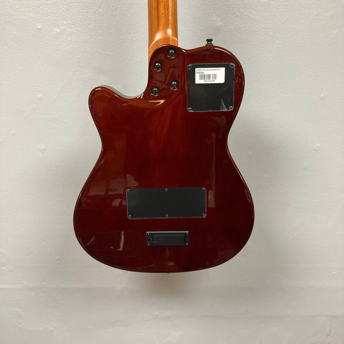 2018 Godin A6 Koa Extreme w/Gigbag Upgraded w/Seymour Duncan P-Rail Used