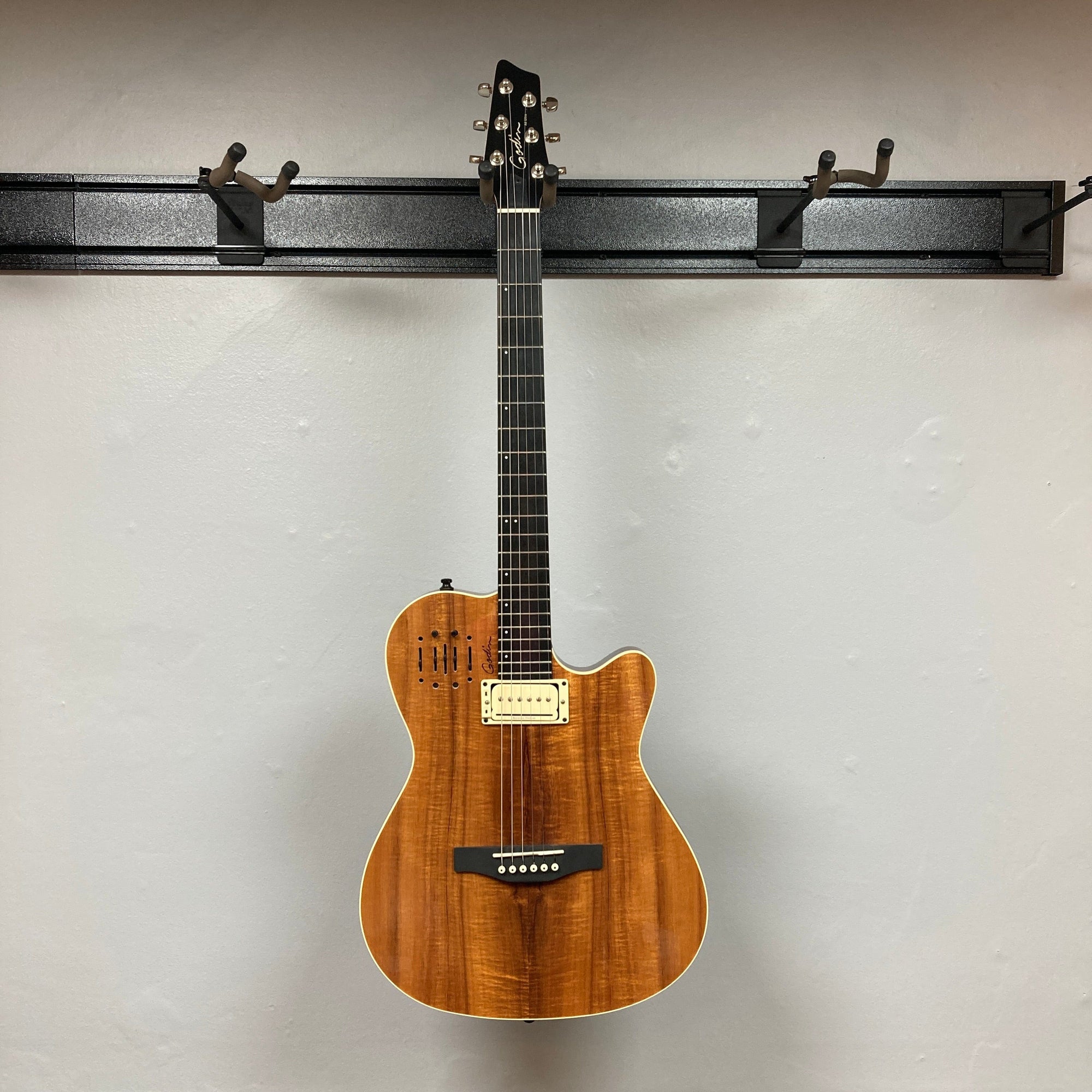 2018 Godin A6 Koa Extreme w/Gigbag Upgraded w/Seymour Duncan P-Rail Used