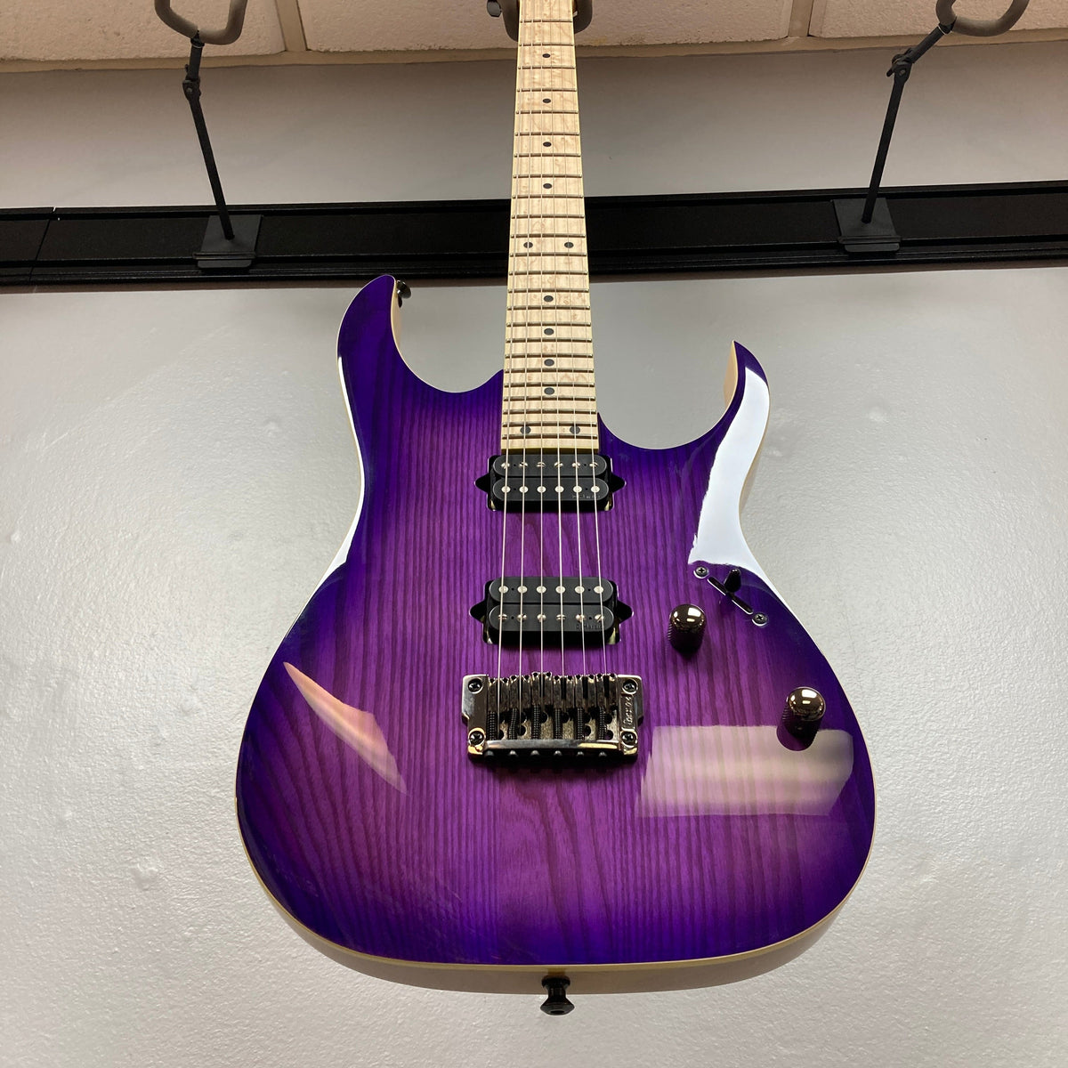 2022 Ibanez RG652AHMFXRPB RG Prestige Royal Plum Burst w/Gator gigbag