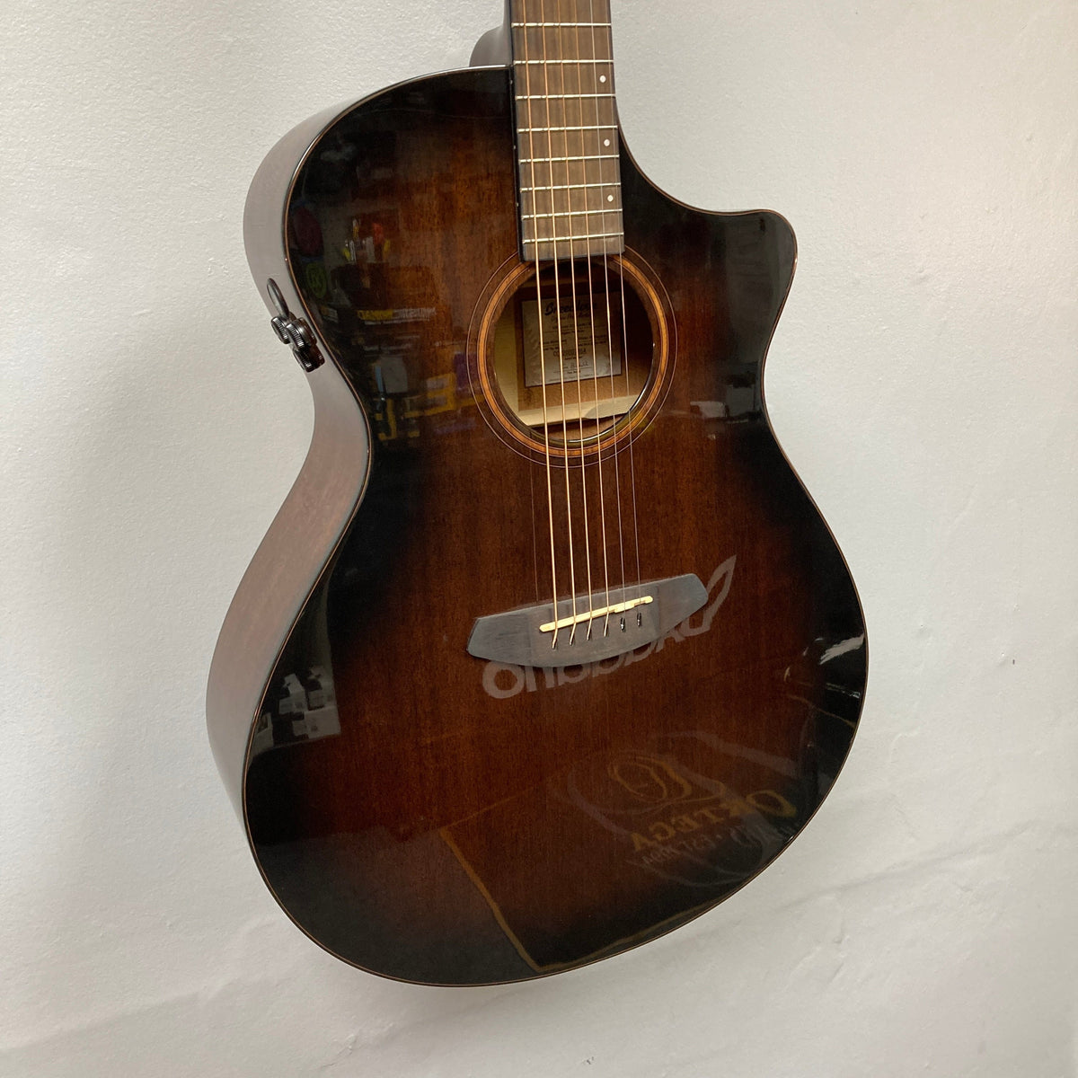 Breedlove Wildwood Pro Concerto Suede CE African Mahogany-African Mahogany Open Box
