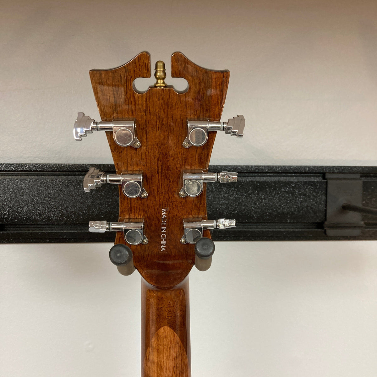 D&#39;Angelico Premier Bowery Acoustic Guitar (Consign)