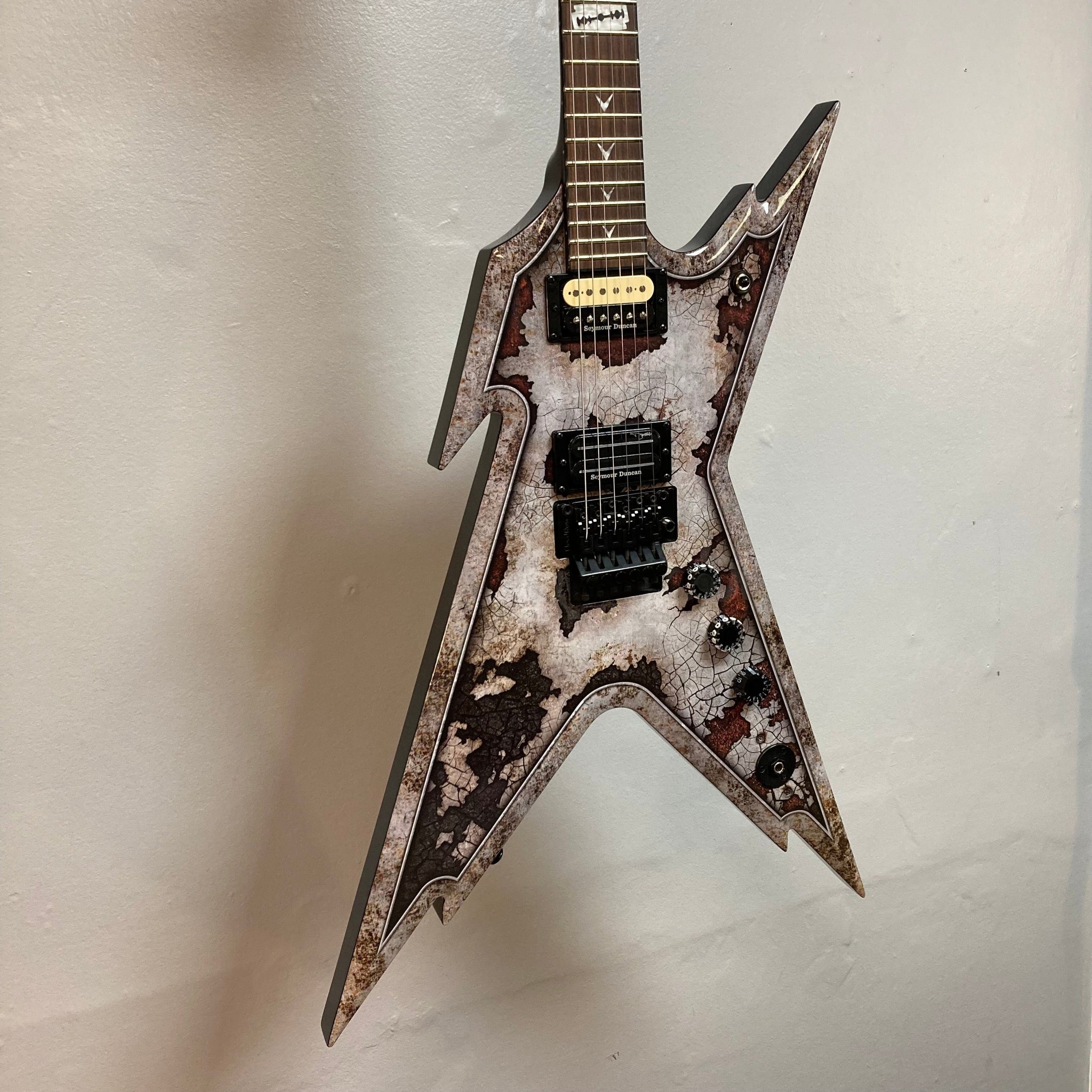 Dean Dime Razorback Rust Guitar w/Case - Guitars on Main