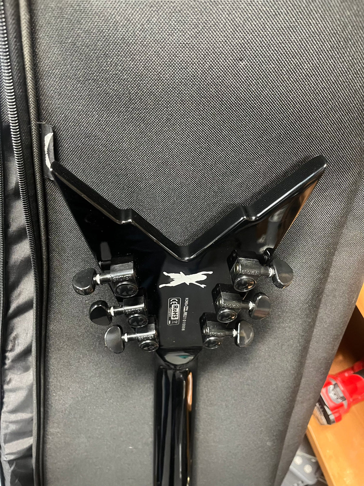 Dean Razorback Rust w/Case USED