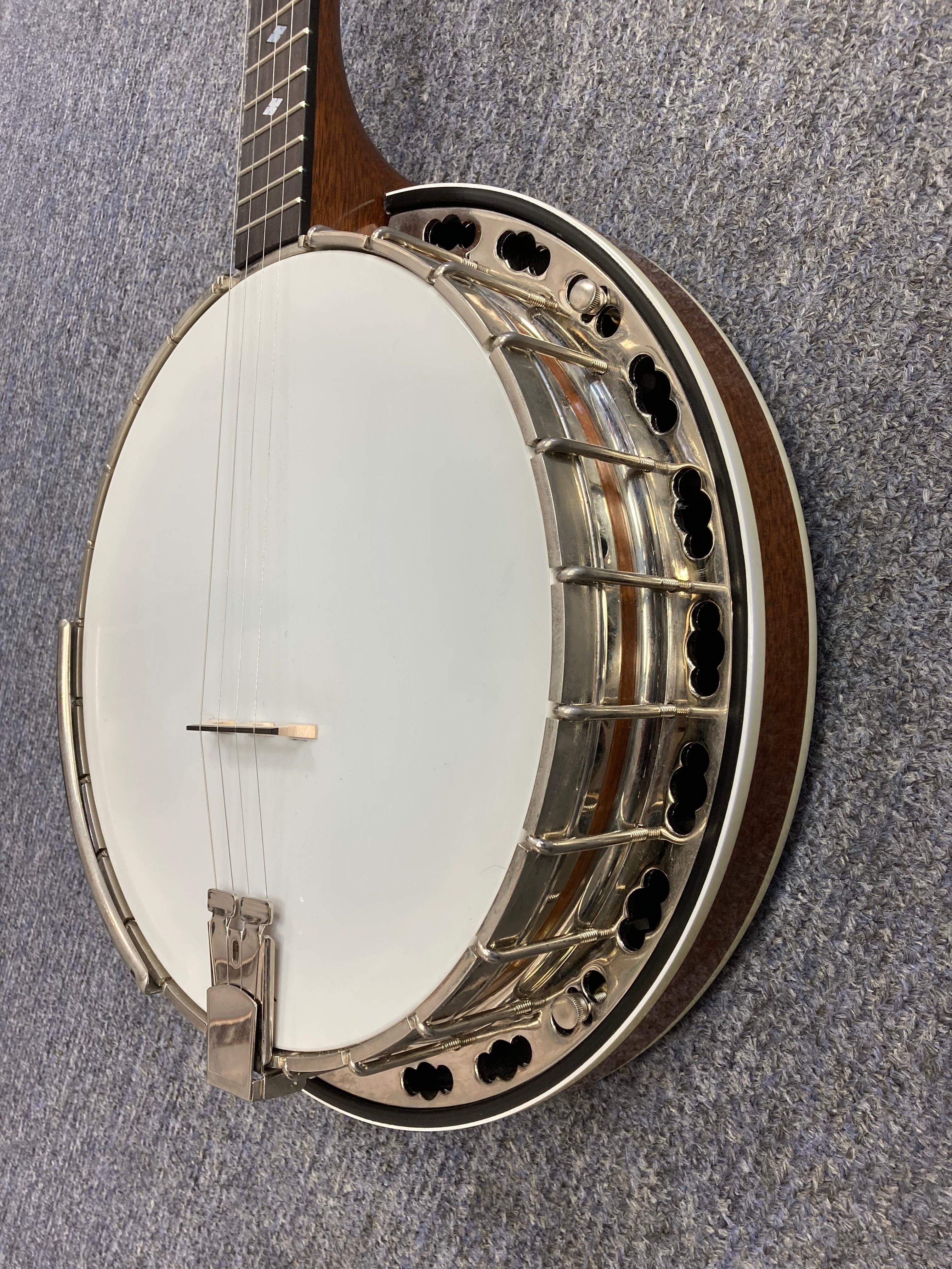 Deering 4 shop string banjo