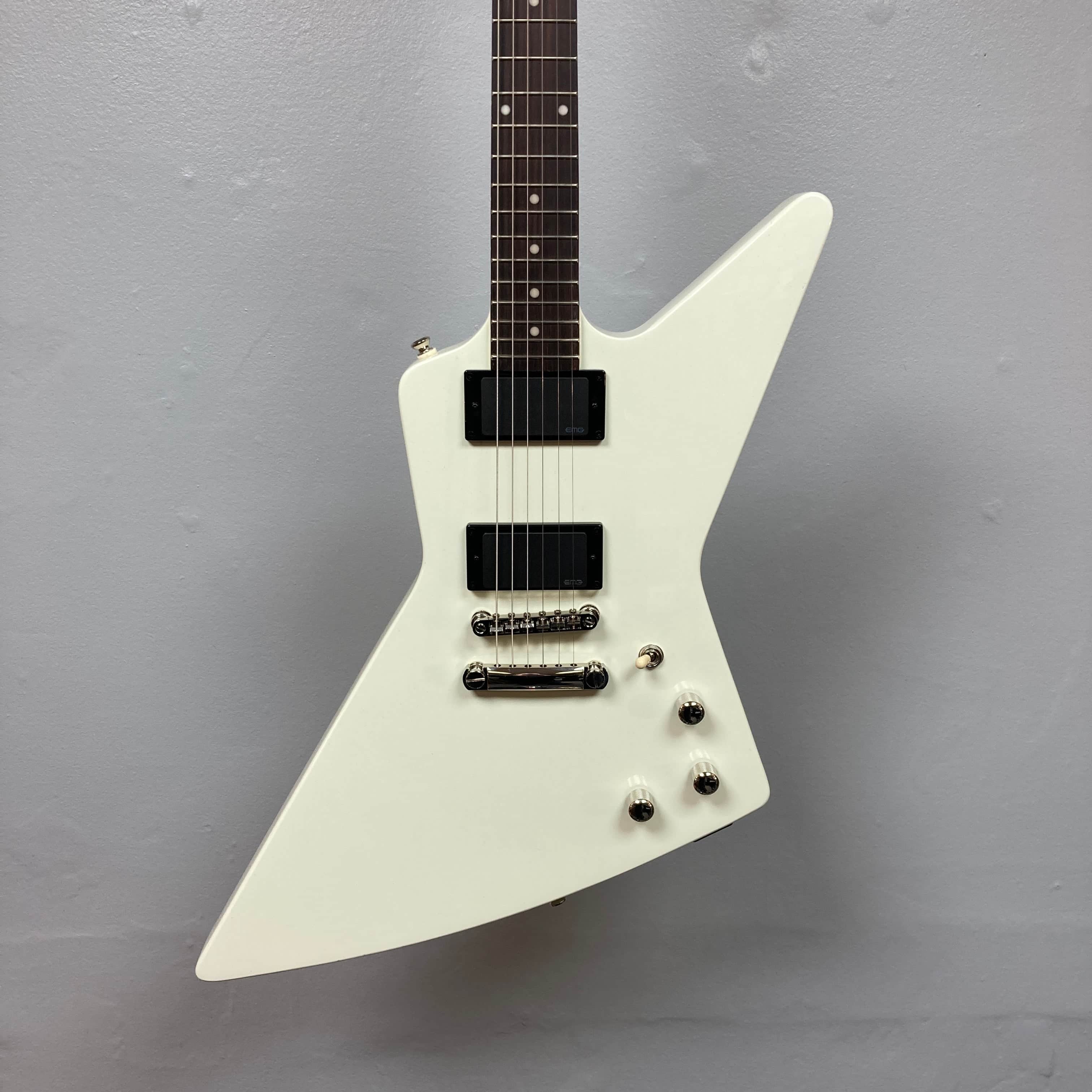 Epiphone Explorer 80s EMG Classic White w/Gigbag