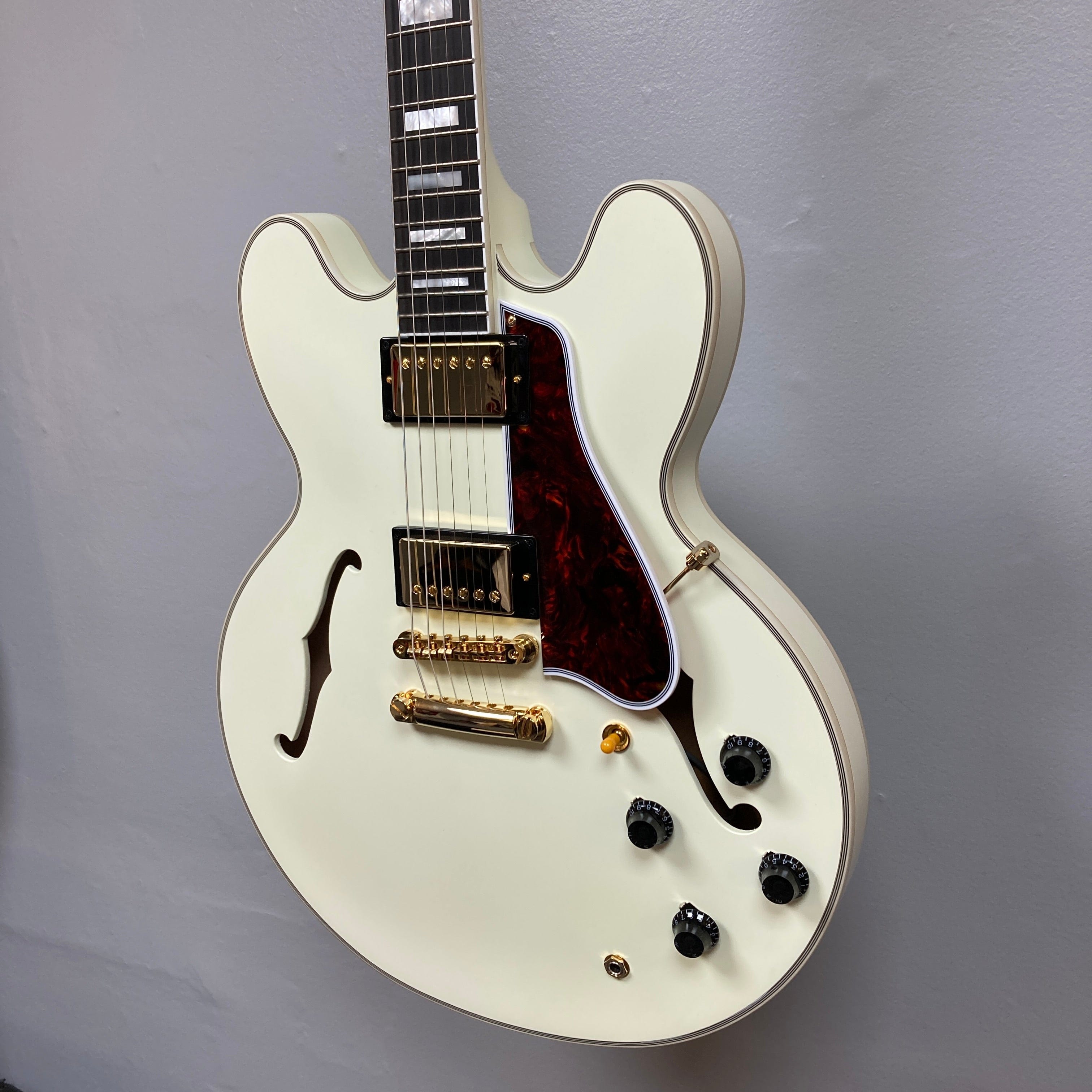 ES 355 Epiphone: Timeless Elegance for Guitar Collectors