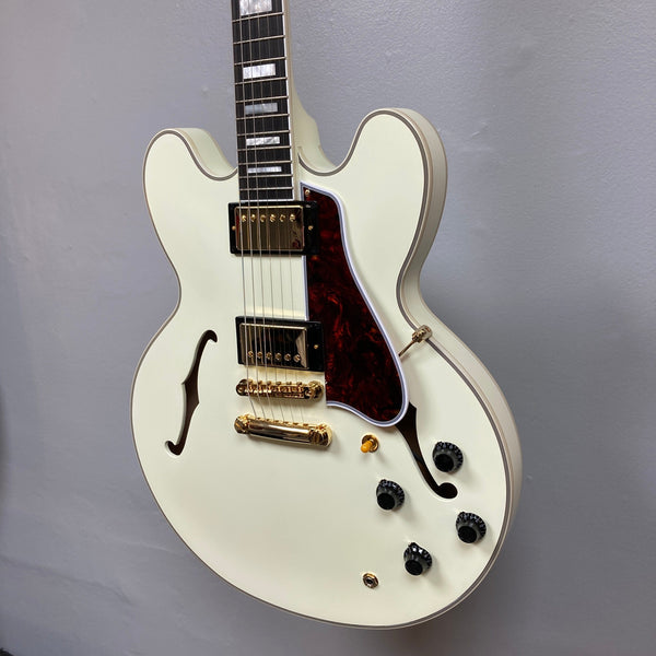 ES 355 Epiphone: Timeless Elegance for Guitar Collectors