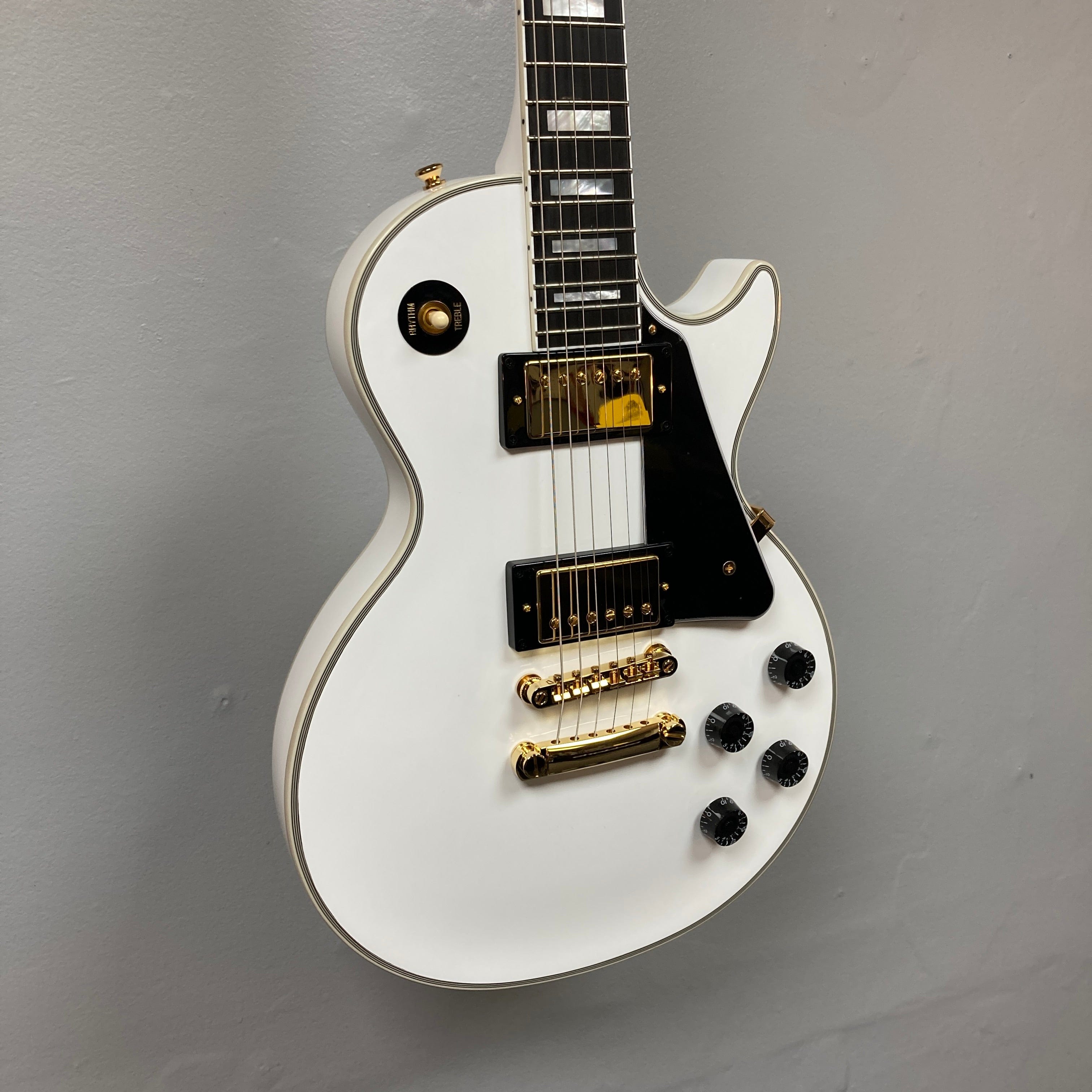 Epiphone Les Paul Custom white EEシリアル Epiphone Les Paul Custom Left-handed Electric Guitar - Alpine White GE