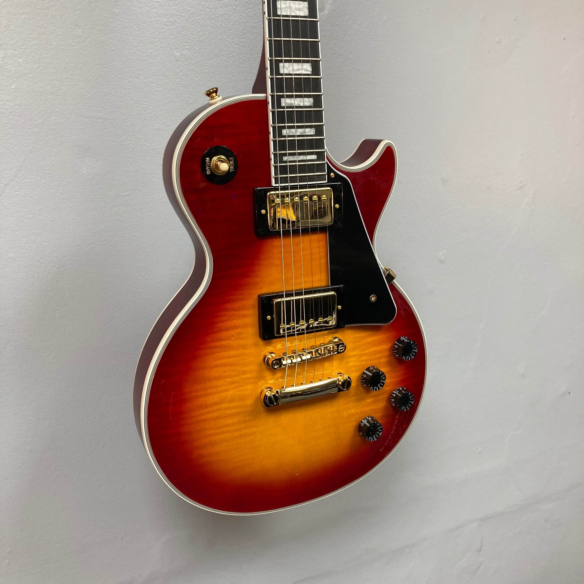 Epiphone Les Paul Custom (Heritage Cherry Sunburst)