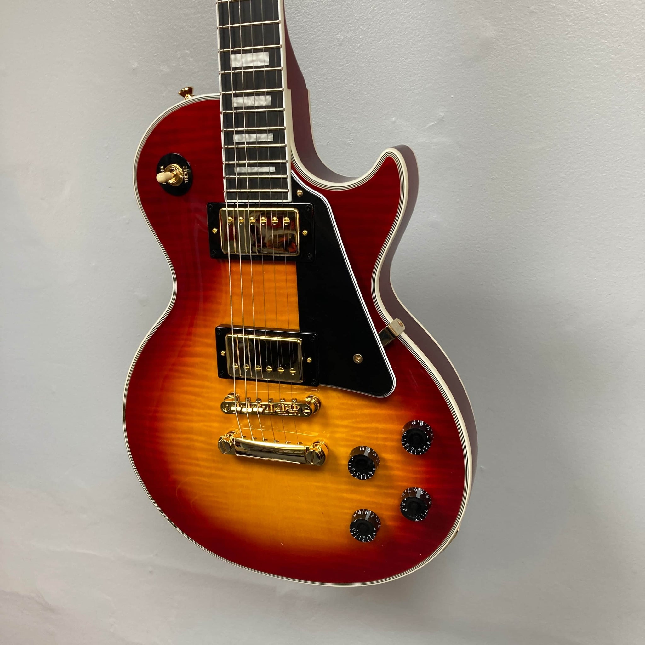 Epiphone Les Paul Custom (Heritage Cherry Sunburst) - Guitars on Main