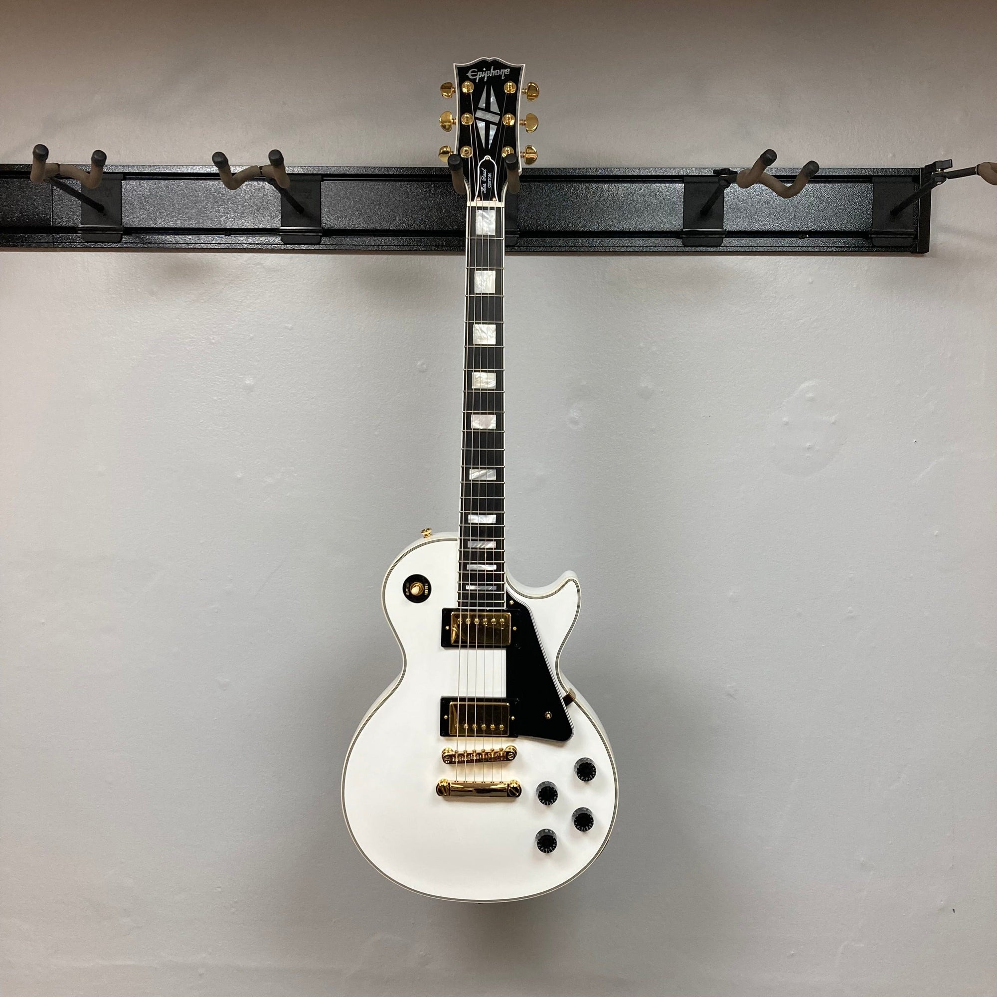 Epiphone Les Paul Custom Inspired by Gibson Alpine White w/Case