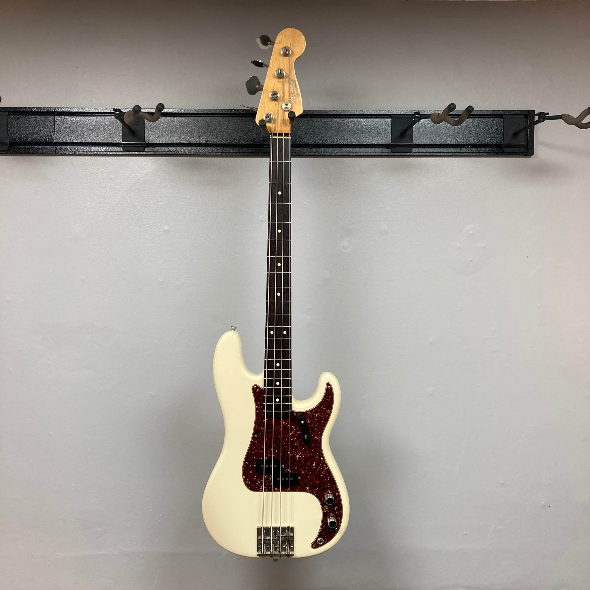 2005 Fender '62 Precision Bass AVRI | Olympic White