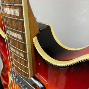 Fender Coronado II 1973 Sunburst guitar neck close-up, highlighting its semi-hollowbody design and Fideli'Tron humbuckers.