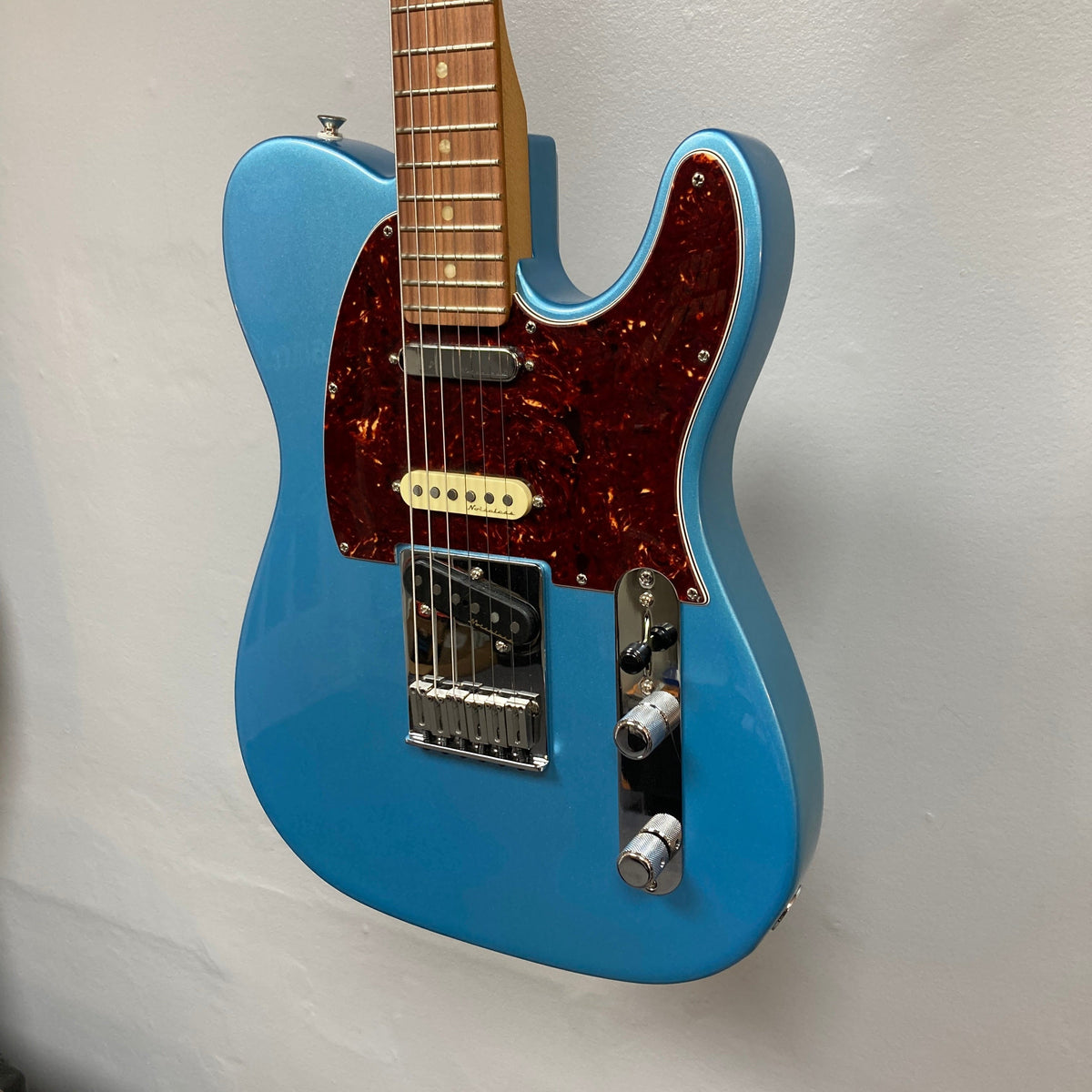 Fender Player Plus Nashville Telecaster Opal Spark Used