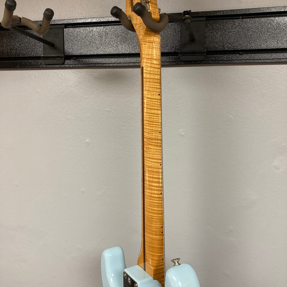 Fender Vintera &#39;50s Stratocaster Sonic Blue Used Consign