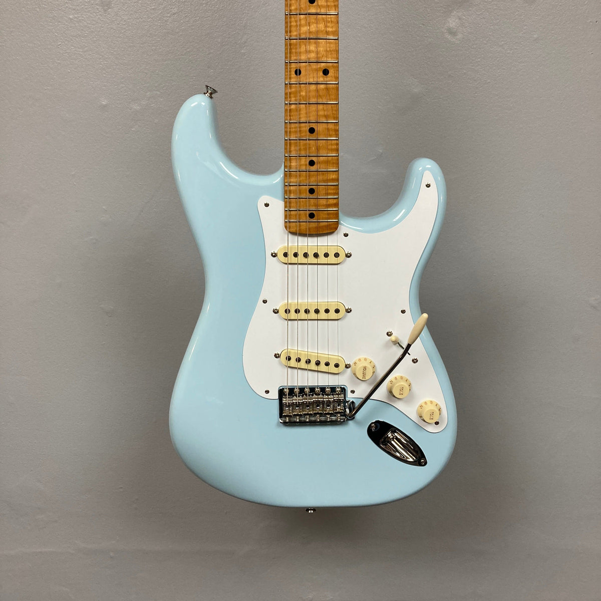 Fender Vintera &#39;50s Stratocaster Sonic Blue Used Consign