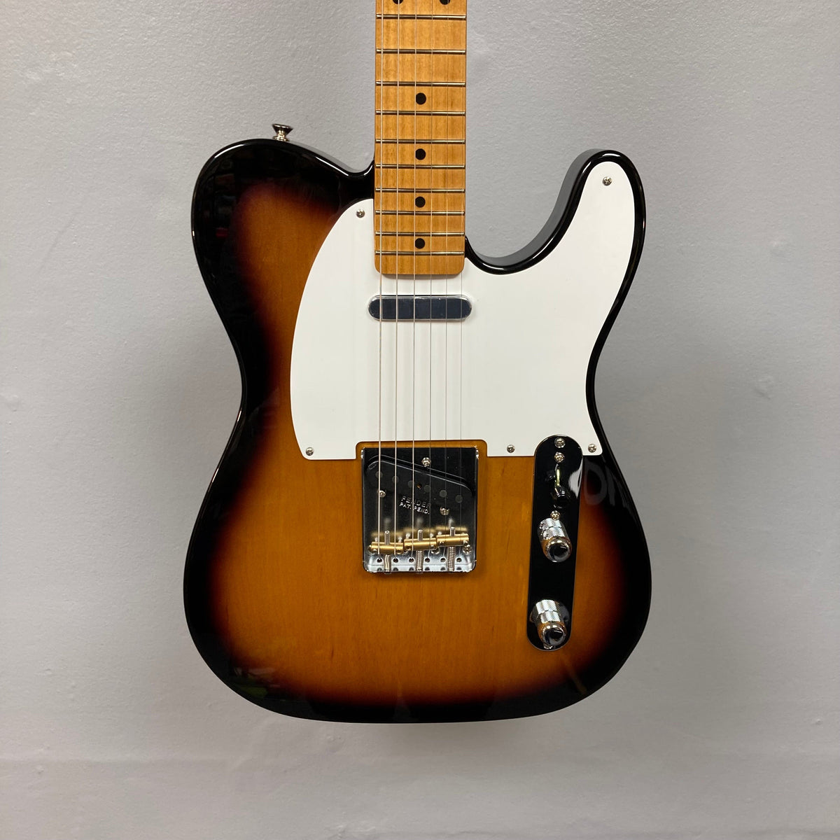 Fender Vintera &#39;50s Telecaster 2-color Sunburst Refurb